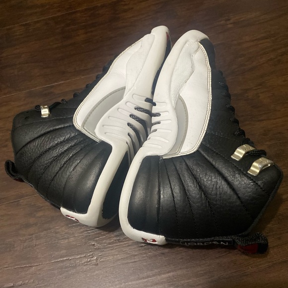 Air Jordan 12 Retro Playoff 2022 Black size 6 womens - Picture 5 of 7